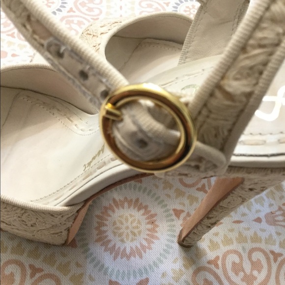 Alice & Olivia Embroidered Cream Color Platform